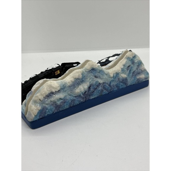 WB Polar Express Hallmark 2004 Resin Train Christmas Card Holder *No Sleeve* - Picture 3 of 7